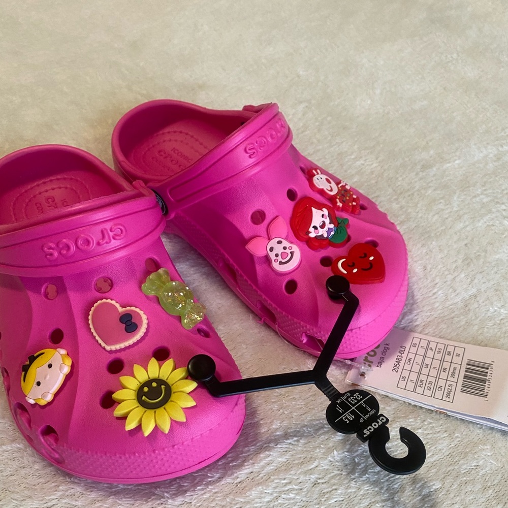 ๐ฉท Crocs ๐๏ธ - Picture 1 of 14